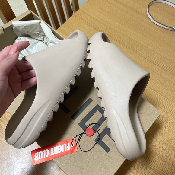 Yeezy Shoes - Yeezy Slides “PURE” women’s 8, men’s 6